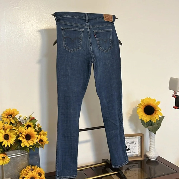 Levi Strauss and Company women’s size 28 waist 28 leg 30 Straight leg jeans - Picture 8 of 9